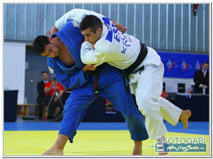 CEU2011 20104